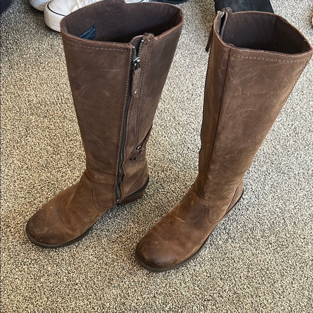 Brown Knee-High Winter Boots with Zipper